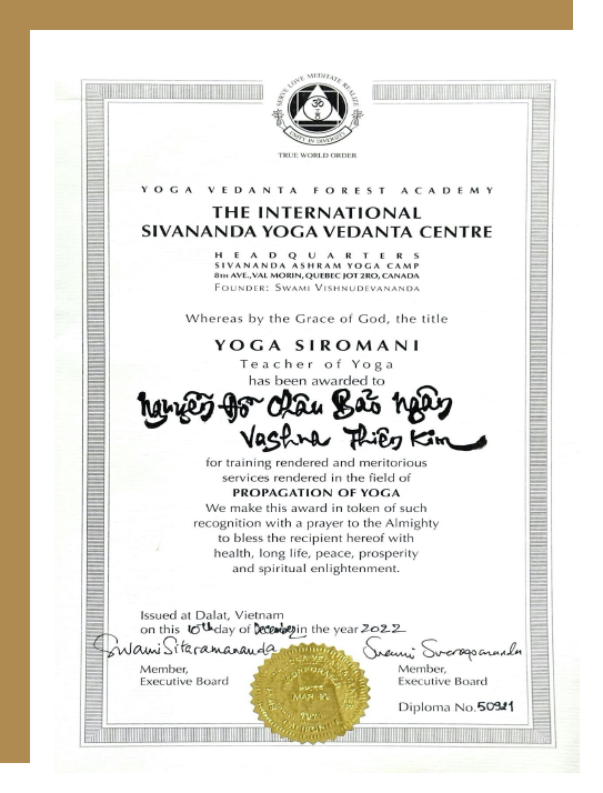 Vedanta & Giáo viên Yoga Sivananda đến Master Yoga cổ điển